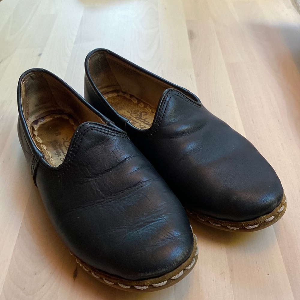 Black Sabahs, size 39